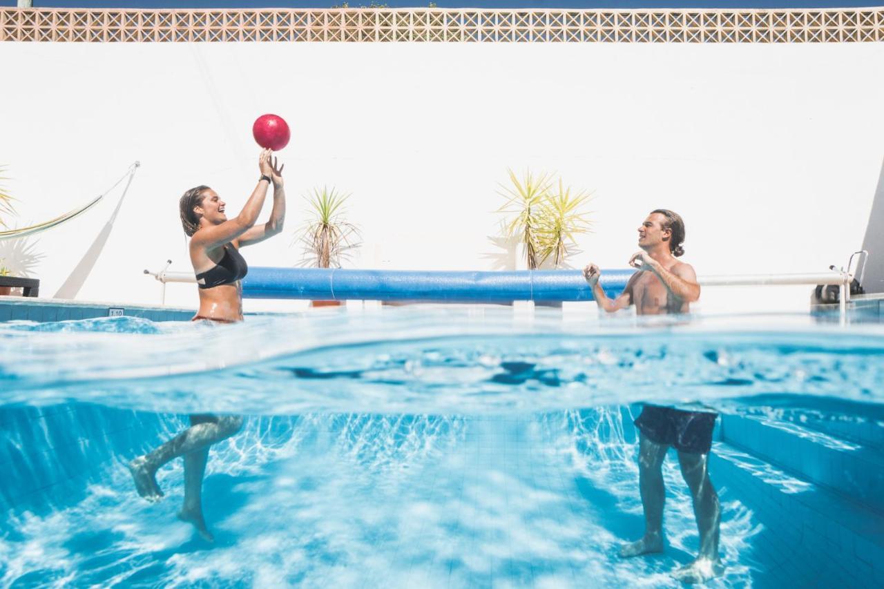 Bura Surfhouse Hostel Lagos Exterior photo