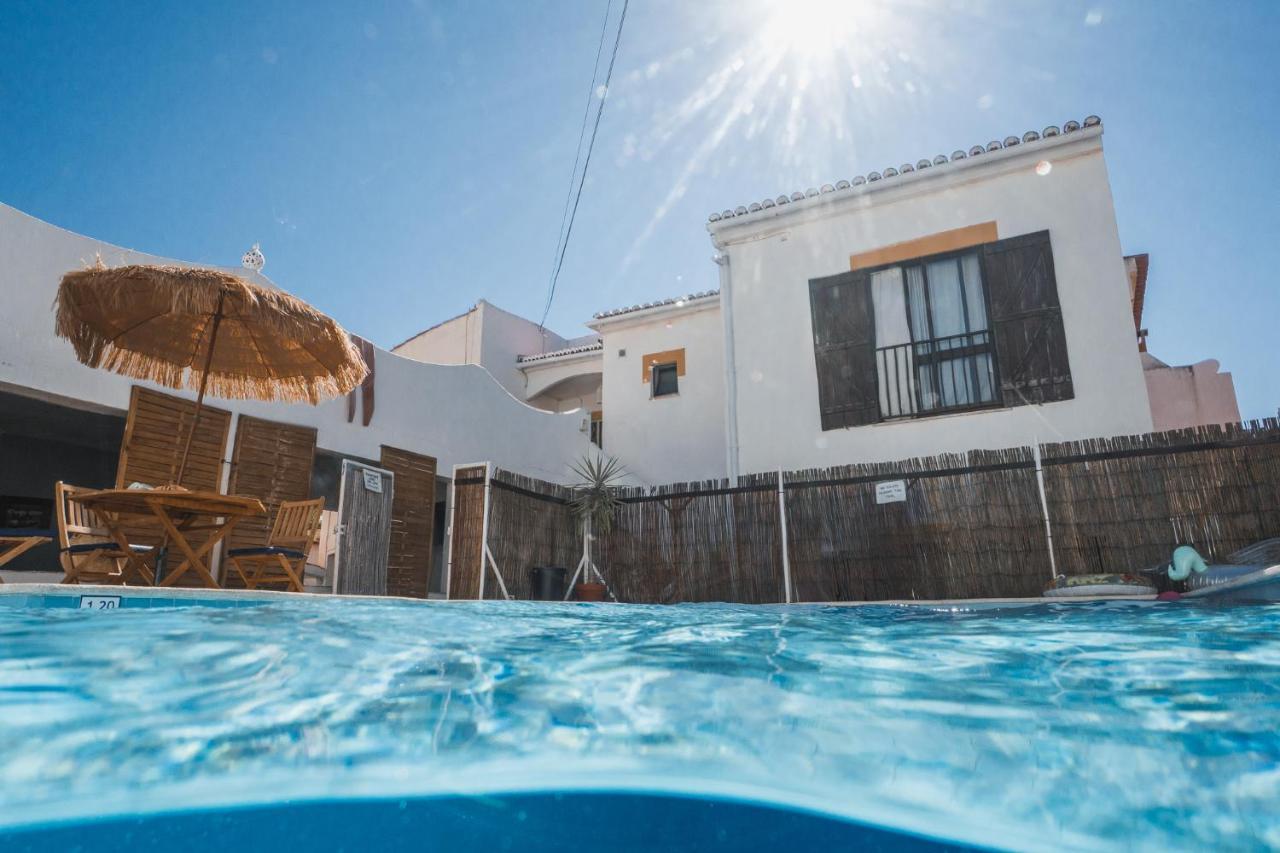 Bura Surfhouse Hostel Lagos Exterior photo